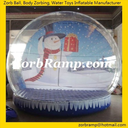 11 Inflatable Snowing Globe